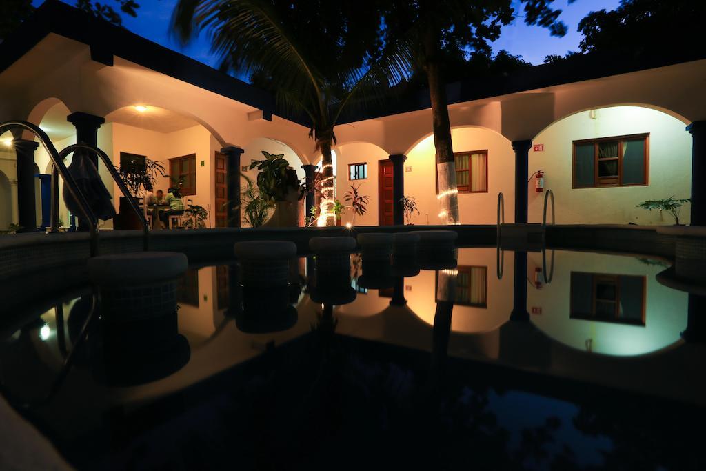 Hotel Azul By Encanto Playa del Carmen Esterno foto